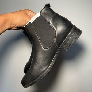 Ankle boots , size 9 women’s black, worn few times.